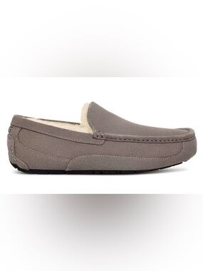 UGG  Ascot “Grey” Suede Shearling-Lined Slip-On Moccasin Men’s 8 Women’s 9.5 NWB
